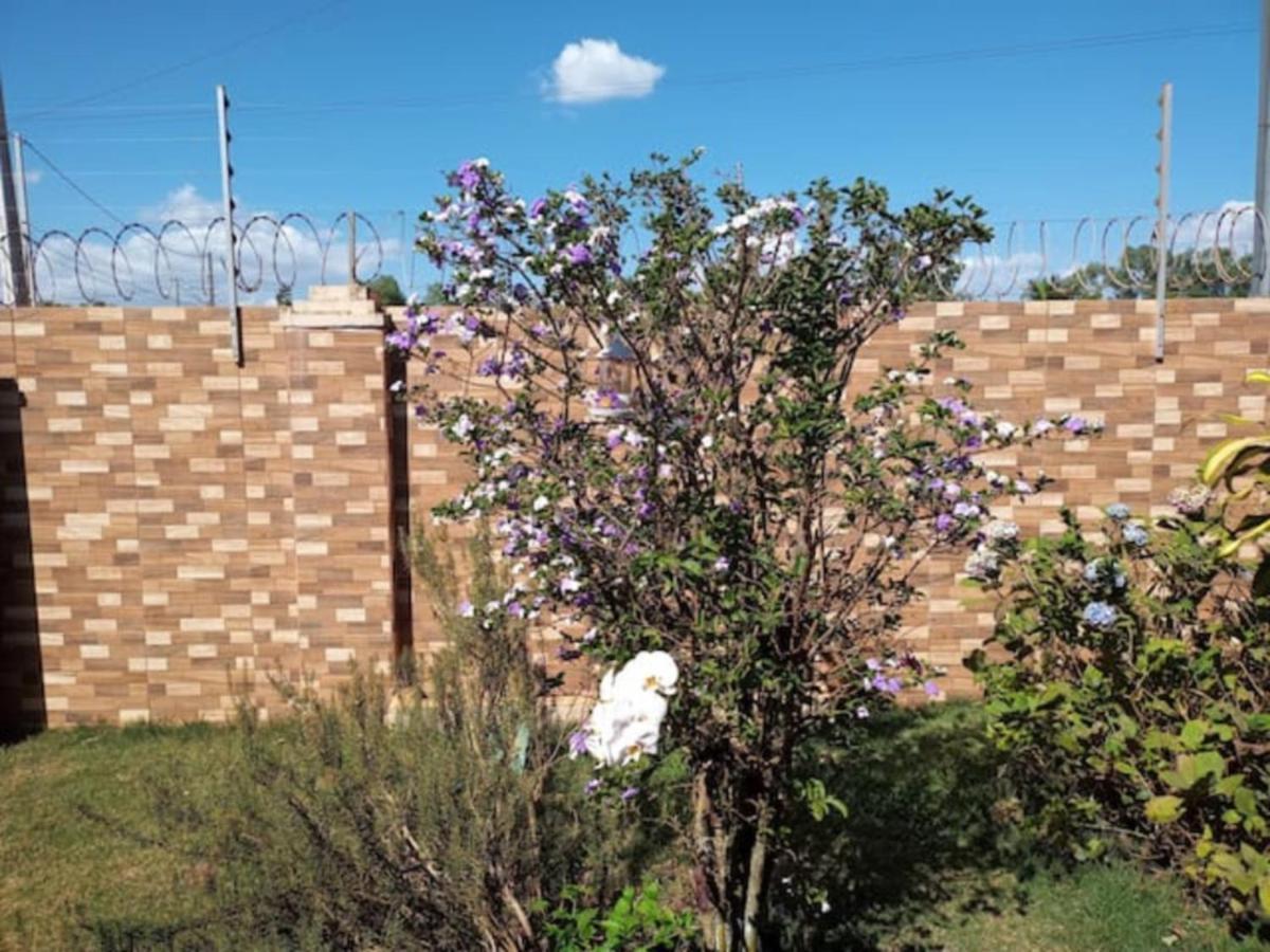 Casa Com Spa De Hidro, Aquecedor E Cromoterapia A 1,0 Km Do Centro Chapada dos Guimarães Buitenkant foto